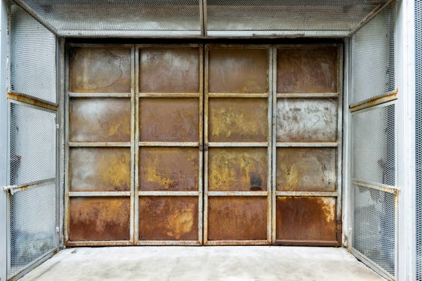 agustabell garage door rust